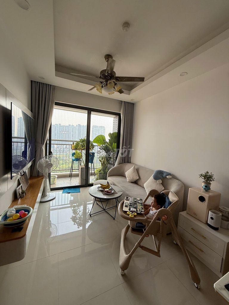 It's the owner who rents the District 7 riverdie 2 bedrooms 9 million and 5-- ntcb/full interiors