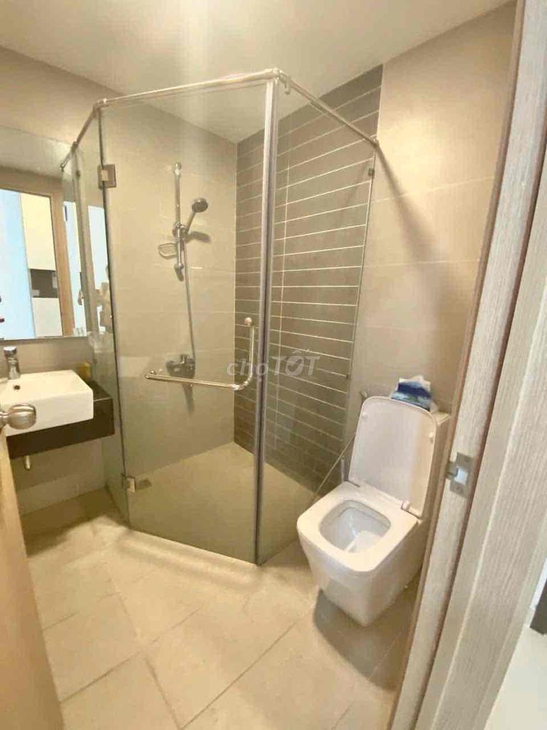 Renting Sunrise CityView District 7h: