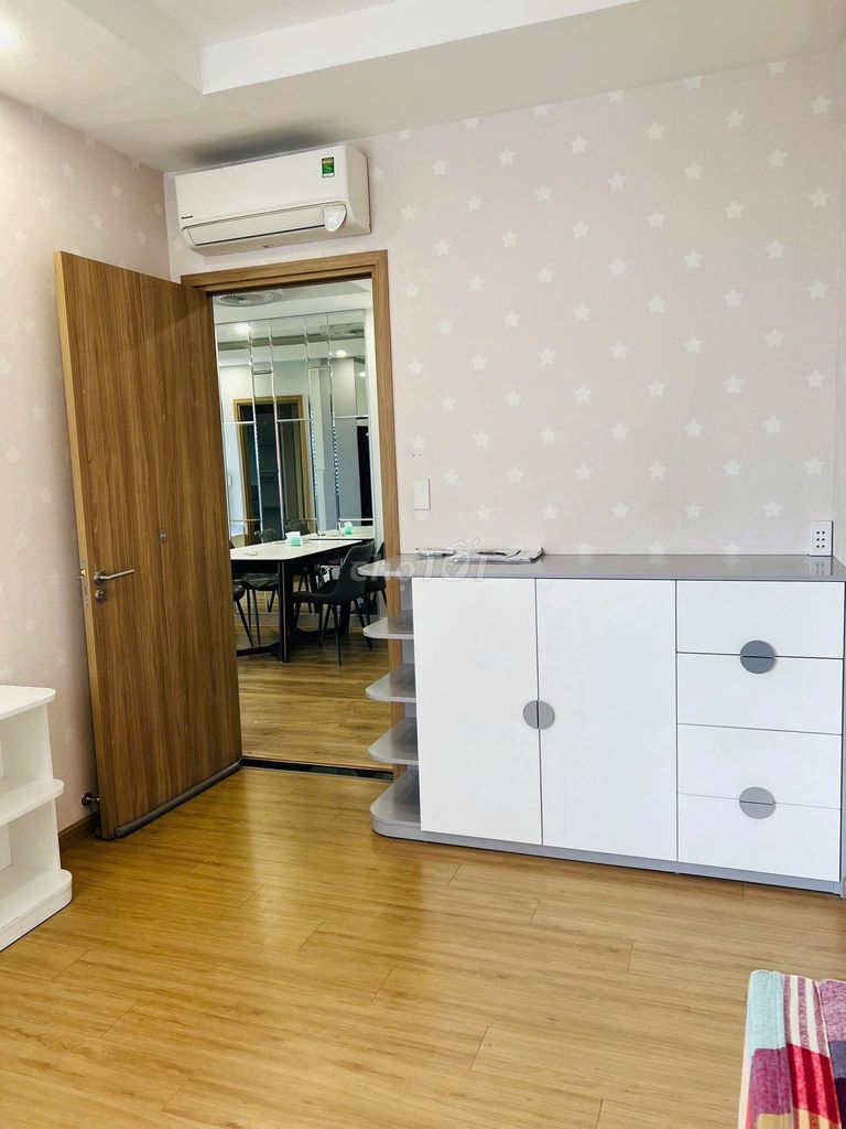 SVK0, 8 million bedrooms, 2.5 million bedrooms.