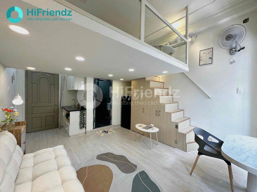 Rent a super-high apartment near the Central Radio Park.