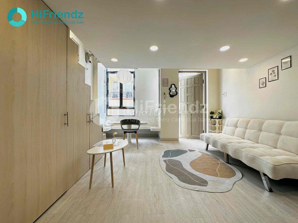 Rent a super-high apartment near the Central Radio Park.