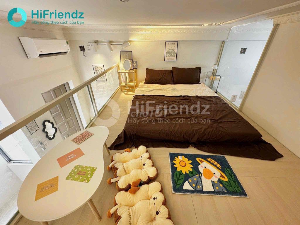 Rent a super-high apartment near the Central Radio Park.