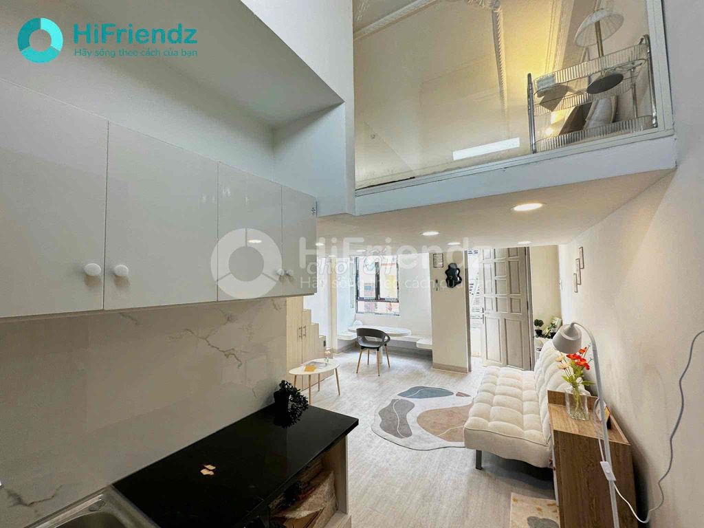 Rent a super-high apartment near the Central Radio Park.