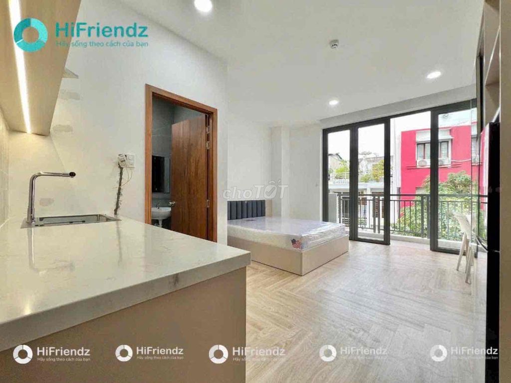 The balcony studio — near the lifelong sala - downtown in District 2
