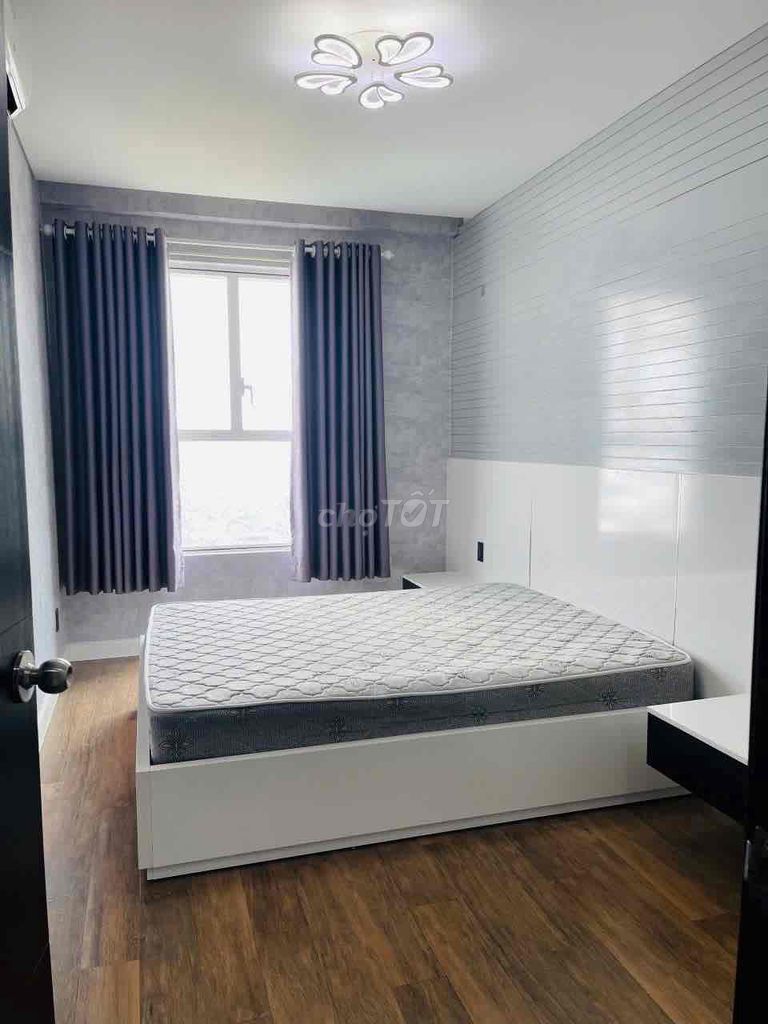 Rent Sunrise CityView apartment. 3 bedrooms, 7th District.