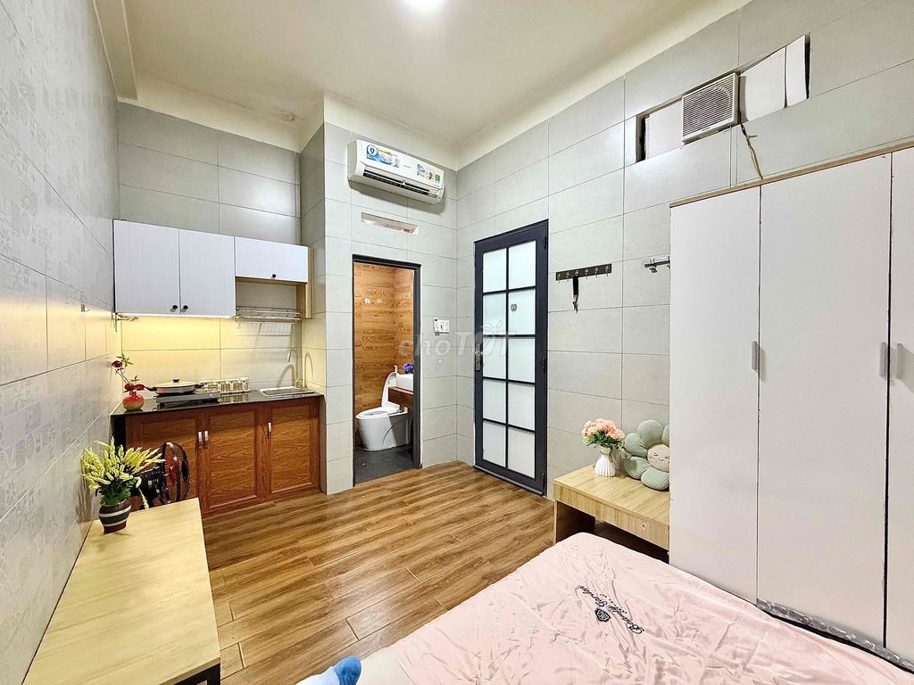 The studio is for one, two, three people in the center of Tân Phú - the base of spades.
