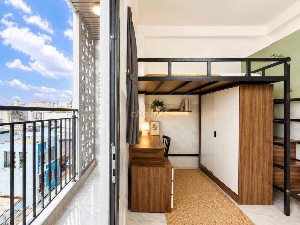 2 sleeping spaces are 35 M2 wide.