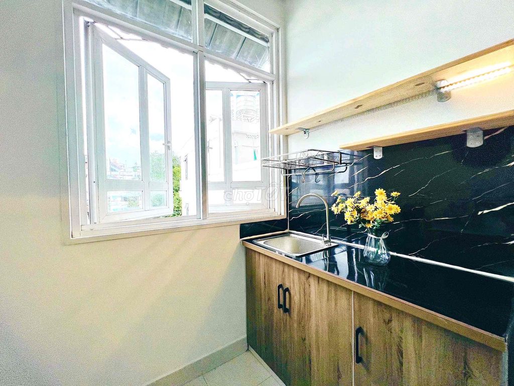 A kitchen bedroom only 6 million lost in comfort.