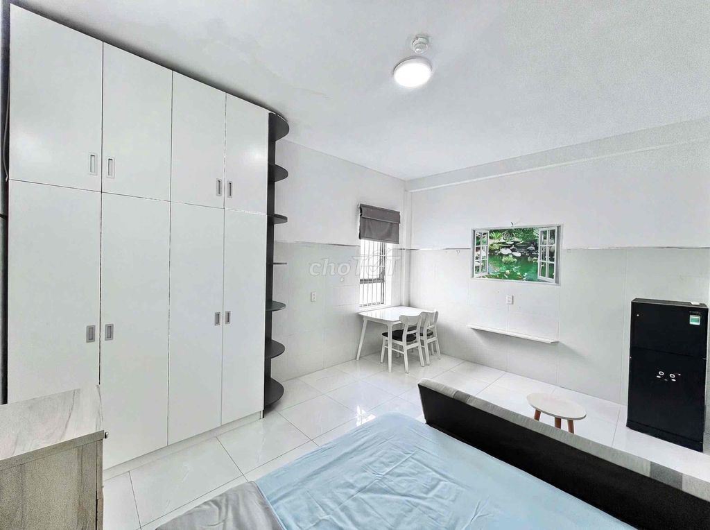 The open-air apartment has an interior elevator next to the Order's Bridge.