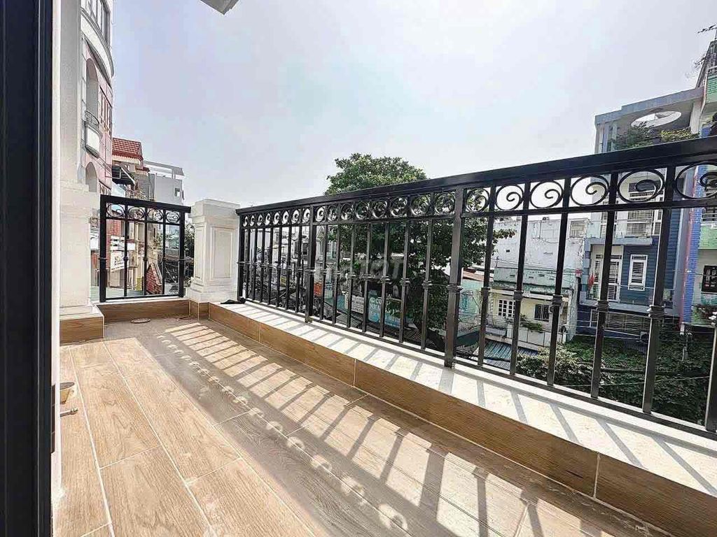the very beautiful balconies.