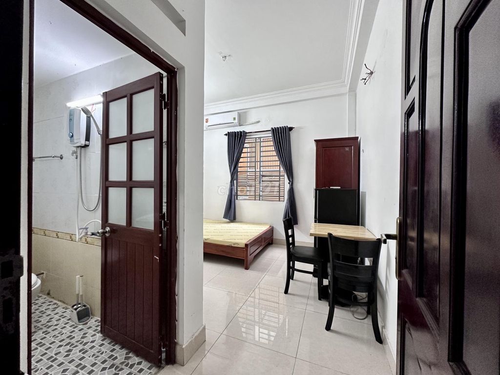 Rent a mini apartment, 5 million a month in District 2 near metro.