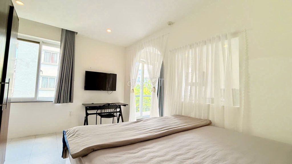 The 1st bedroom in the United States of America 7