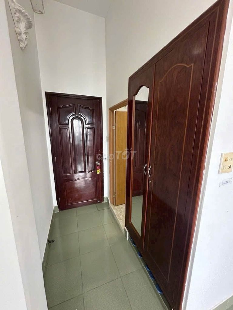Rent a cash room  cmt8, full interior