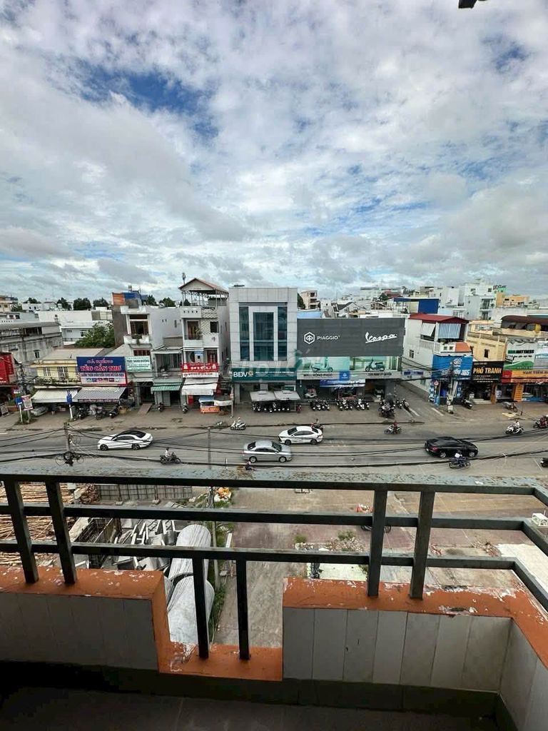 Rent a cash room  cmt8, full interior