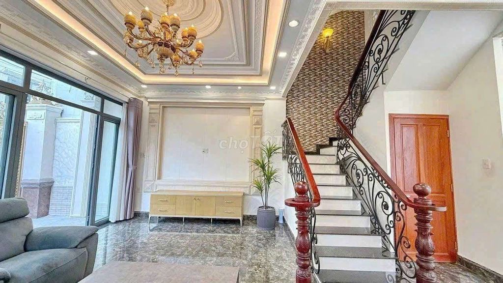 Rent the villa on two fronts to the D.U.U.U.D.
