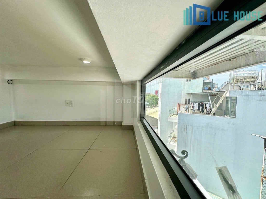 gYB-studio - balcony - window right on Nguyễn Thái Bình - Tân Bình