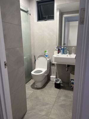We need to rent two D'lusso bedrooms on a cool-no-dust floor -- nice house -- big house.