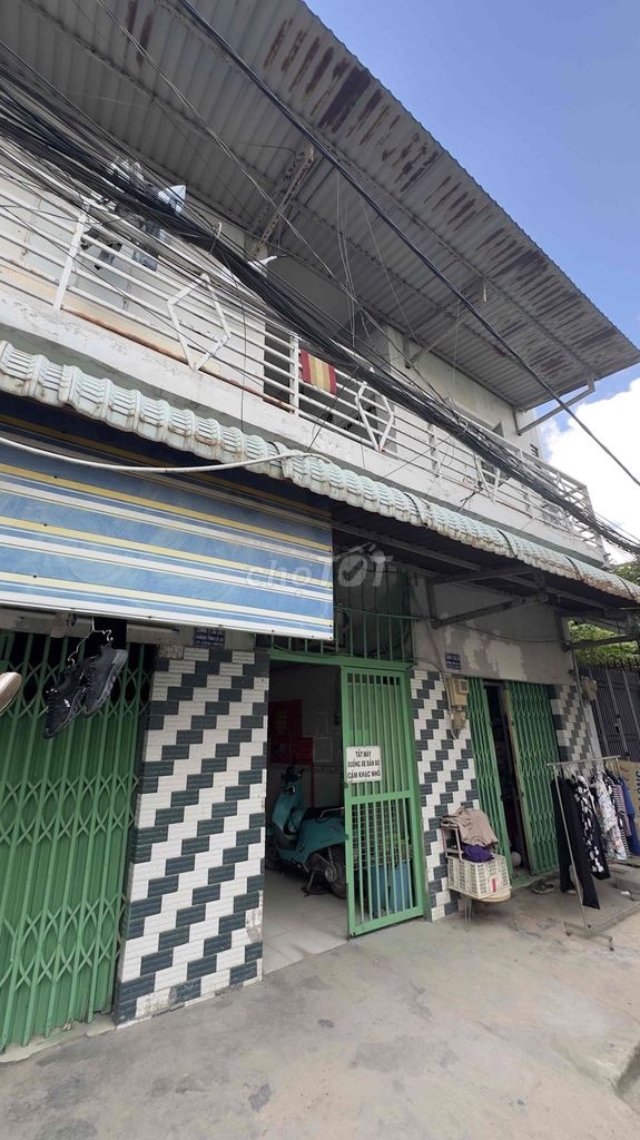Low-priced employee hotel