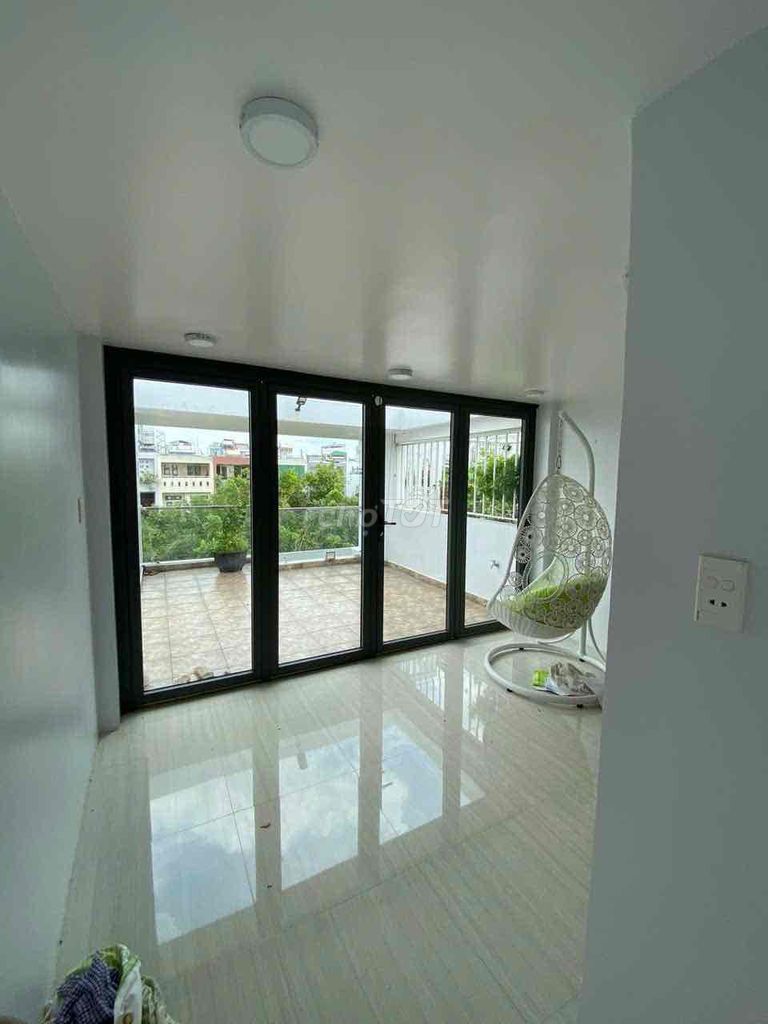 Rent 5 bedrooms plus 5 toilets 4 X19 M, 3rd floor vault 28 million a month