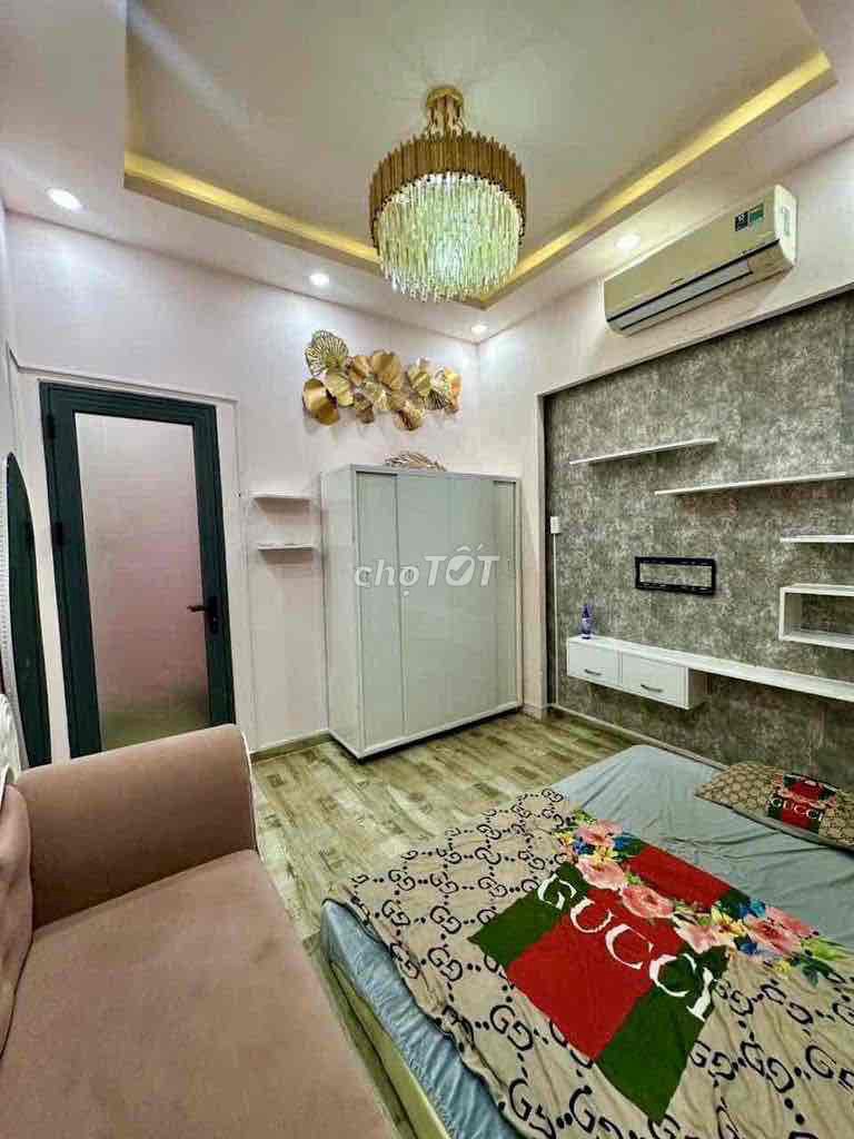 Renting a nice Trần Nguyên Đán District 1.