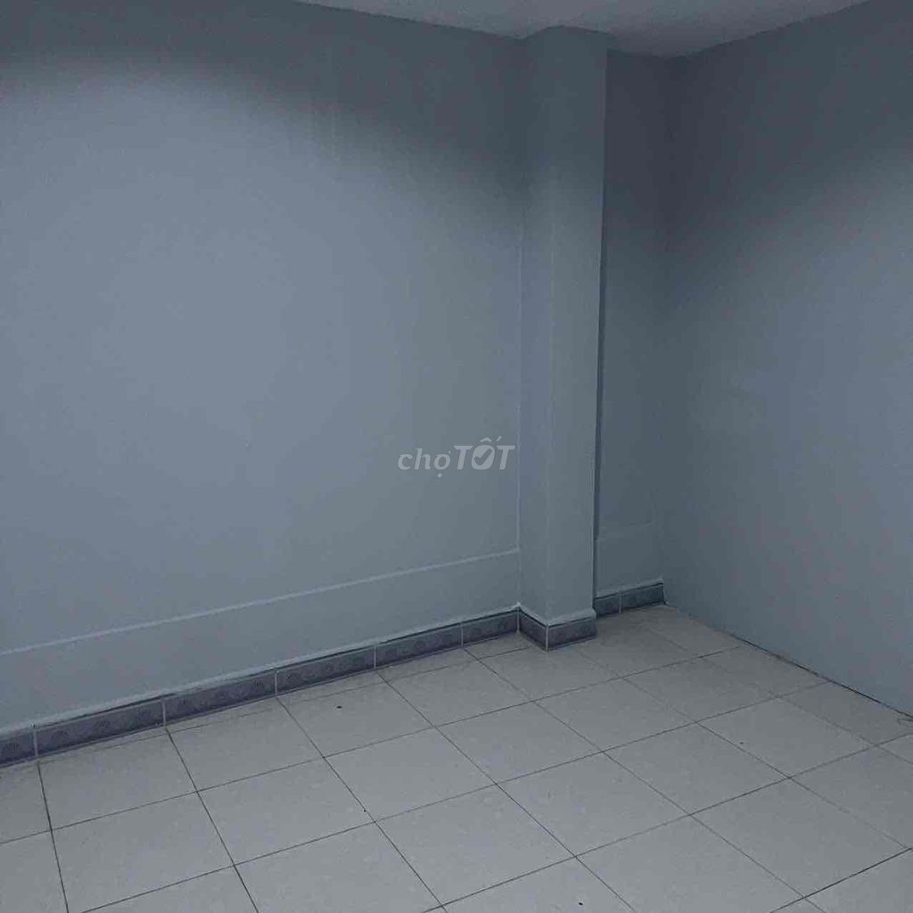 Rent a Tái Thiết front house