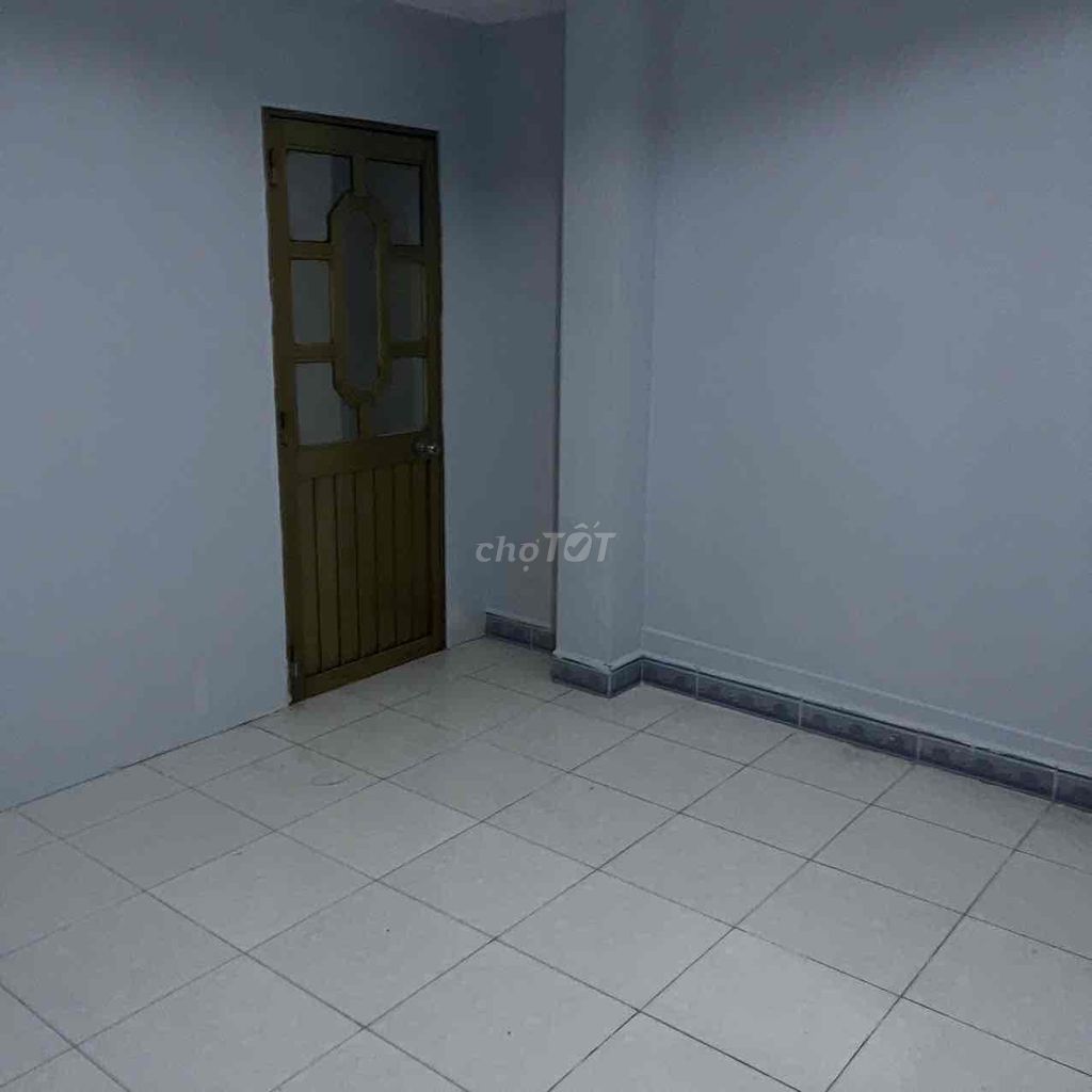 Rent a Tái Thiết front house