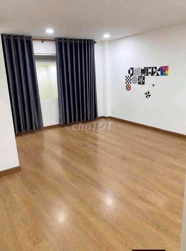 Nice new home. 5 x 12 million a floor. 2th floor. Blessed are the nine Q.Tân Bình