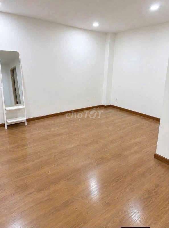 Nice new home. 5 x 12 million a floor. 2th floor. Blessed are the nine Q.Tân Bình