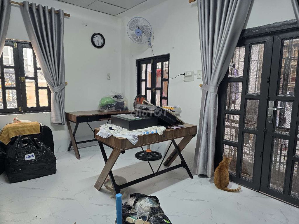 rented room (near)