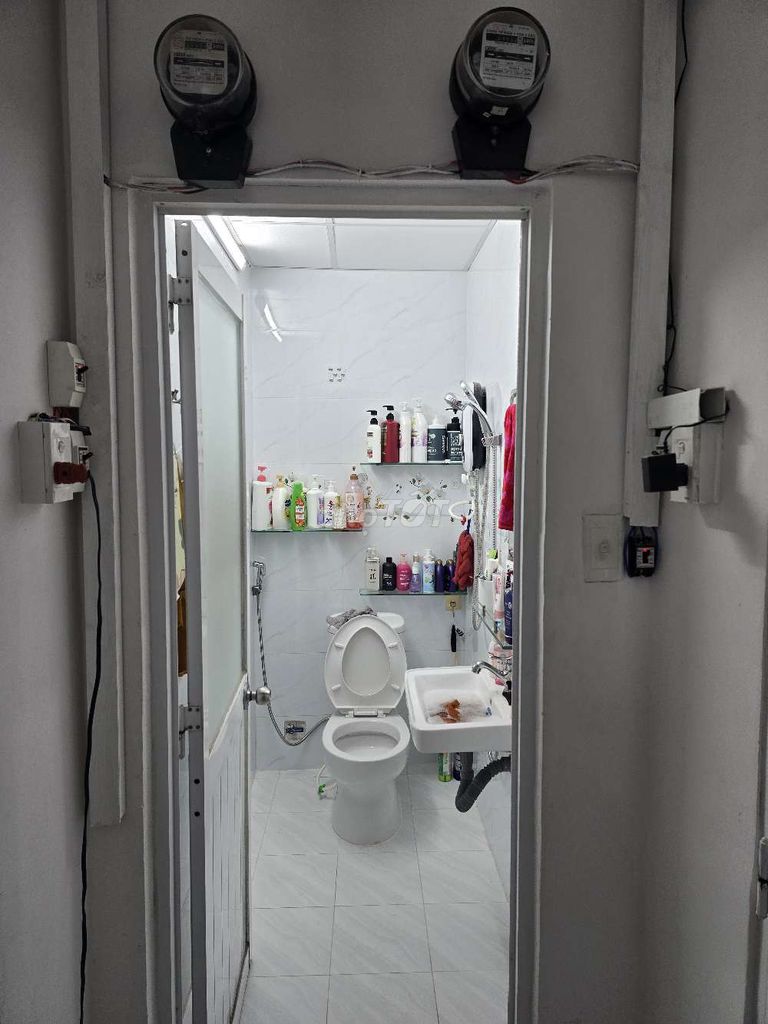 rented room (near)