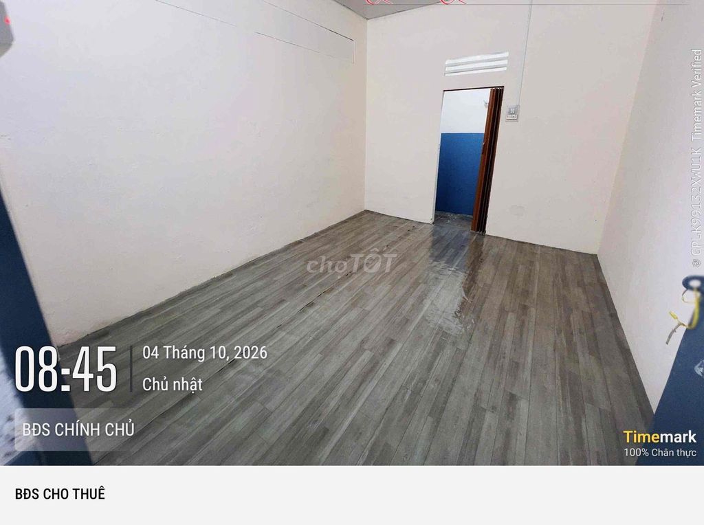 The corner of the balcony is right around the free circle.