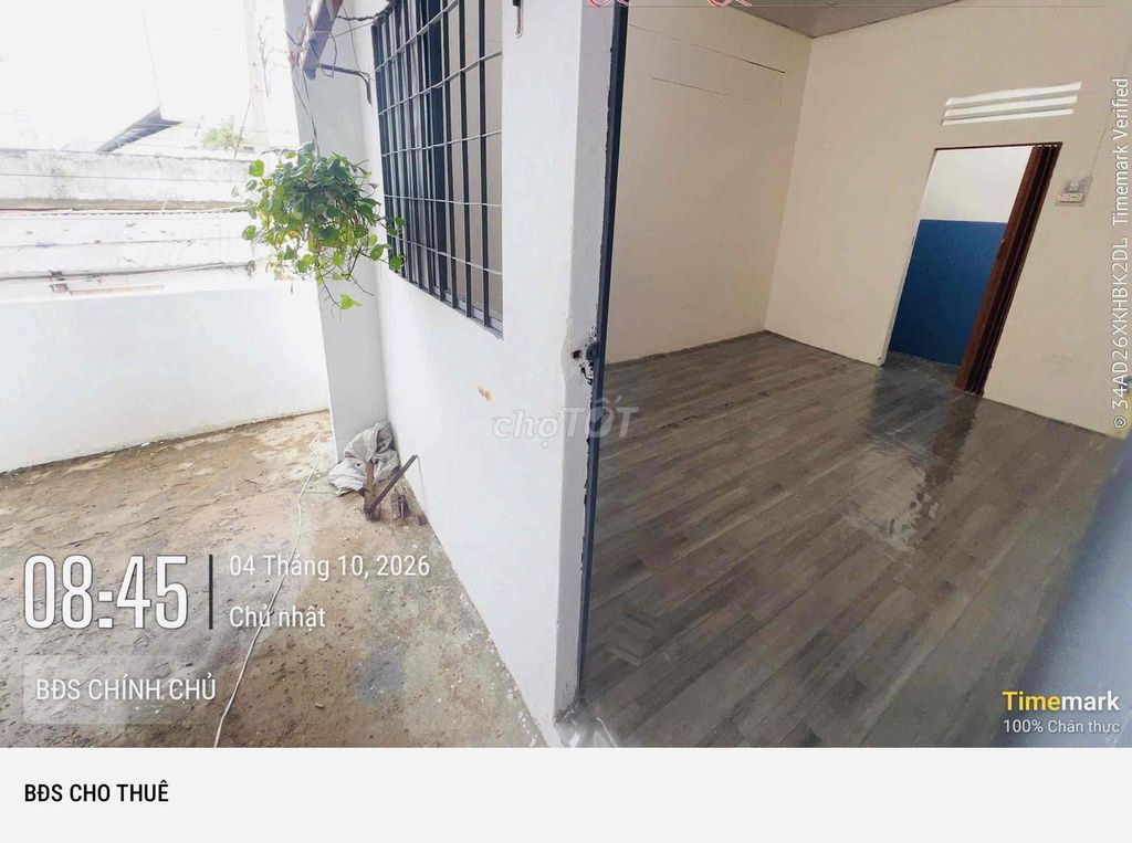 The corner of the balcony is right around the free circle.
