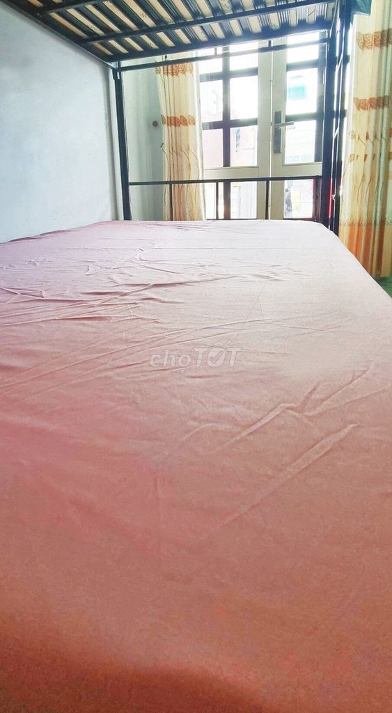 District 7-- room four-- near nttu, tdtu, lotte mart