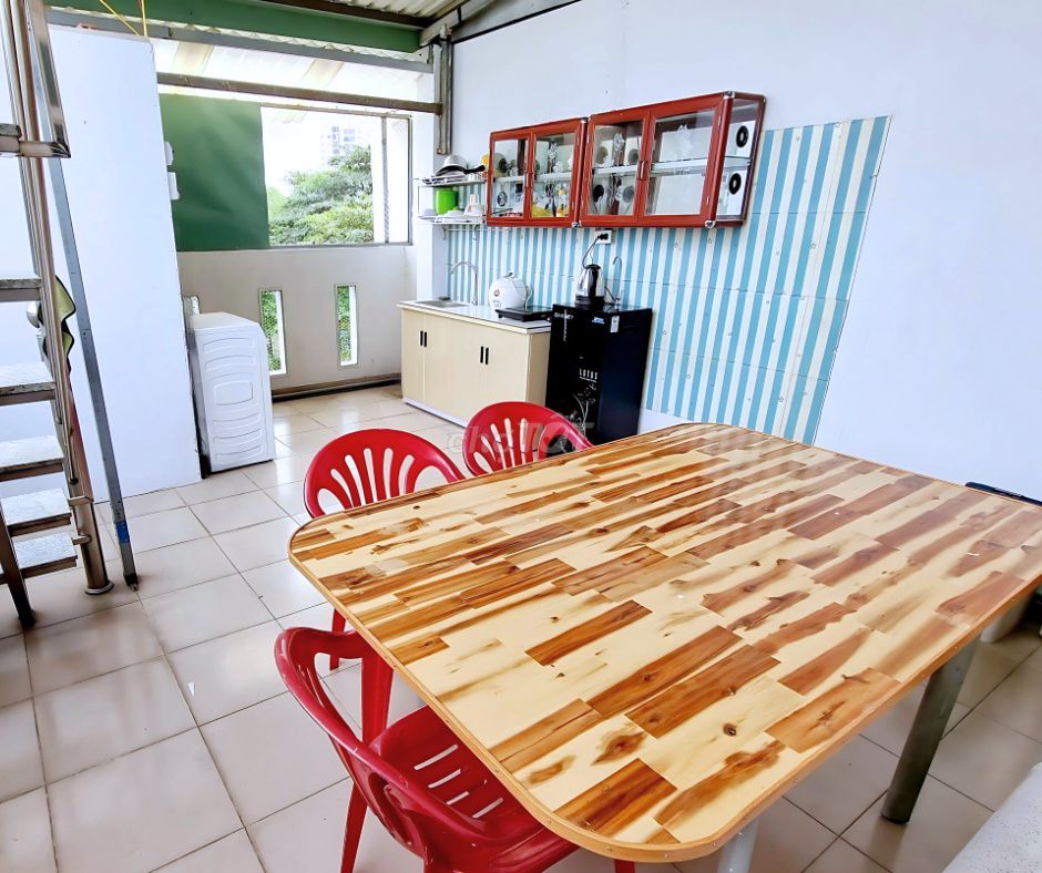 District 7-- room four-- near nttu, tdtu, lotte mart