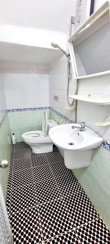 District 7-- room four-- near nttu, tdtu, lotte mart