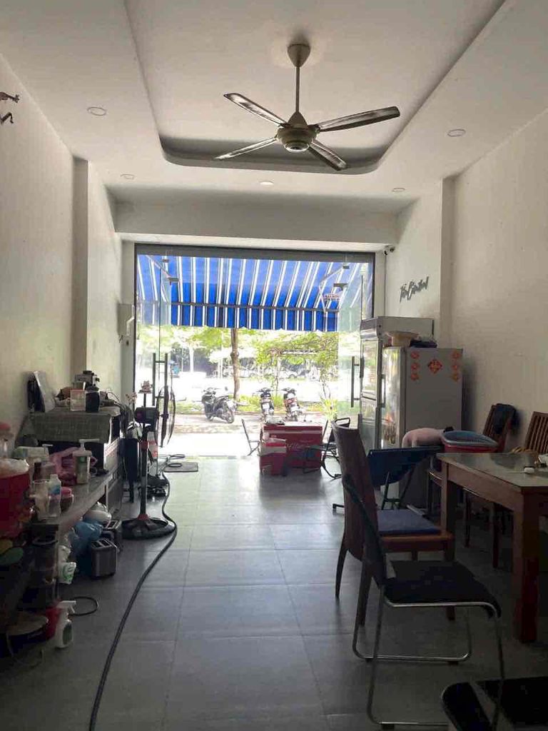 Renting Bình Lợi-6 bedrooms, 5 toilets, 4x17 M-- just 26 million a month.
