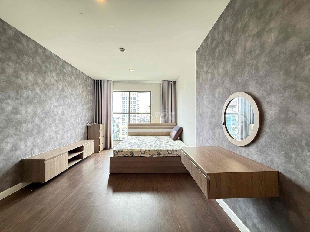 Real image: Rent Saigon Royal 2 bedroom 2 25 million toilets full of nice view