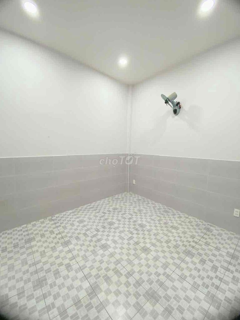 Cheap window room for the same bathroom