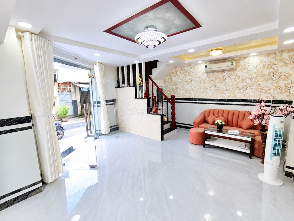 Just 20 million -- nice 5-story third-story bedroom in Hoàng Văn Thụ, the bedroom -- the area shock price.