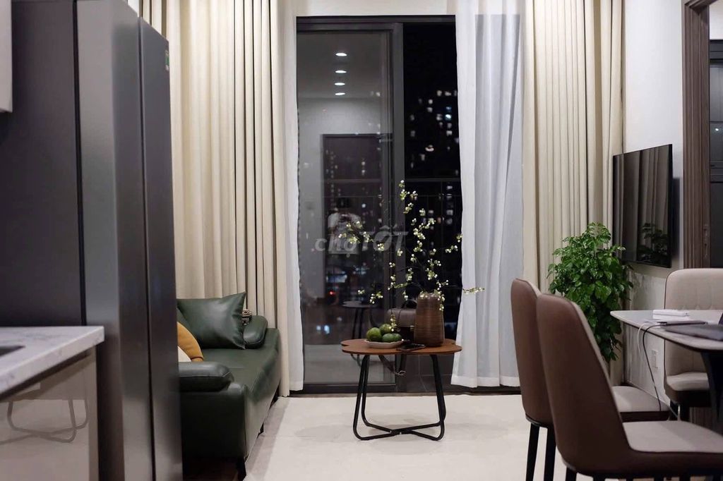 Rent a two-room suite in Metro, full gear, 10.5 million.