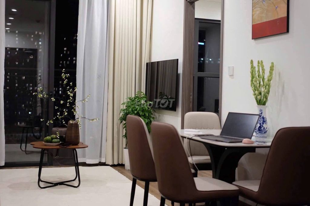 Rent a two-room suite in Metro, full gear, 10.5 million.