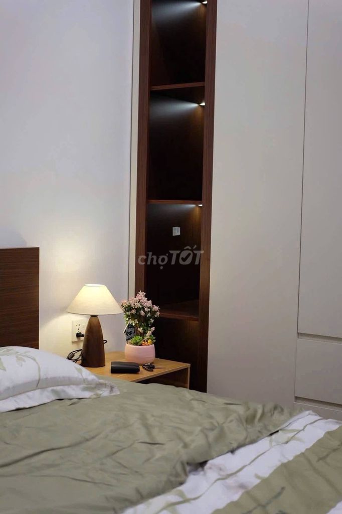 Rent a two-room suite in Metro, full gear, 10.5 million.