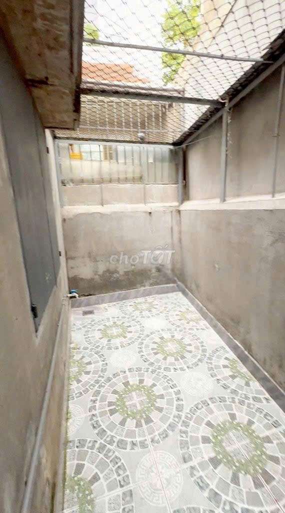The main building is 4 x 25 1 is equal to 2 bedroom 1 toilet