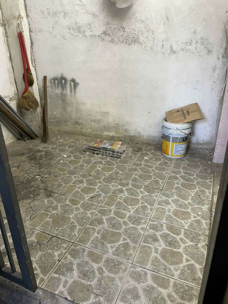 Let's rent the whole house.