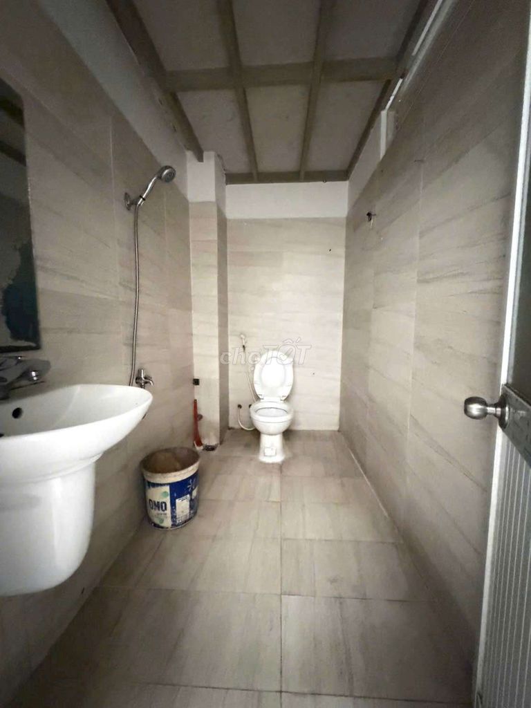 Lê Niệm 6 x18 M, LUL, 15 million.
