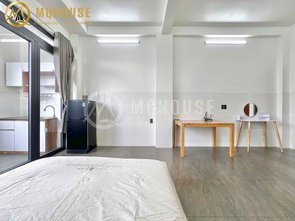The hot studio is super wide, full interior right now Nguyễn Văn Đậu at Bình Thạnh.
