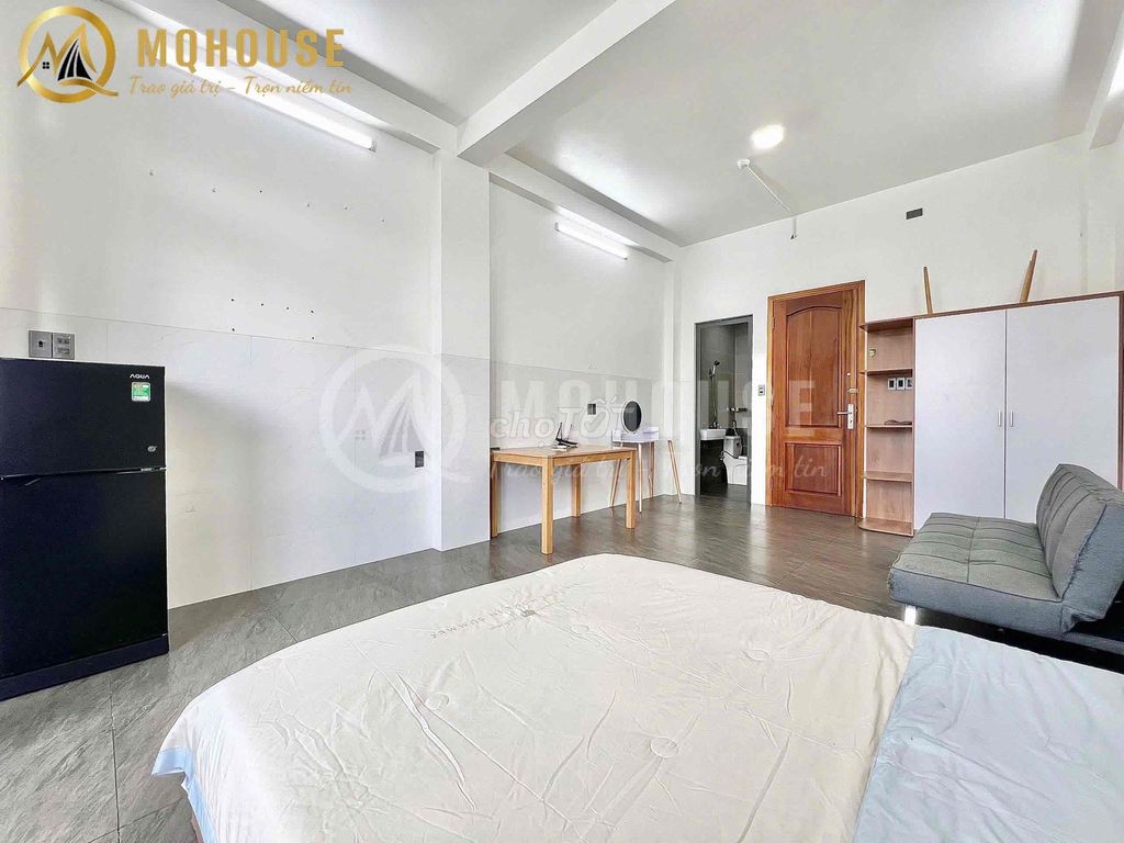 The hot studio is super wide, full interior right now Nguyễn Văn Đậu at Bình Thạnh.