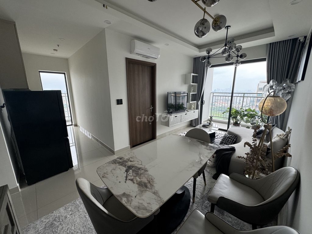 Rent one bedroom in District 7 riverside 53 M2, empty-full house, right in the month.