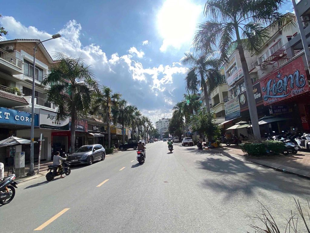 Trần Trọng Cung cash -- renting to office - showroom 43 millionu