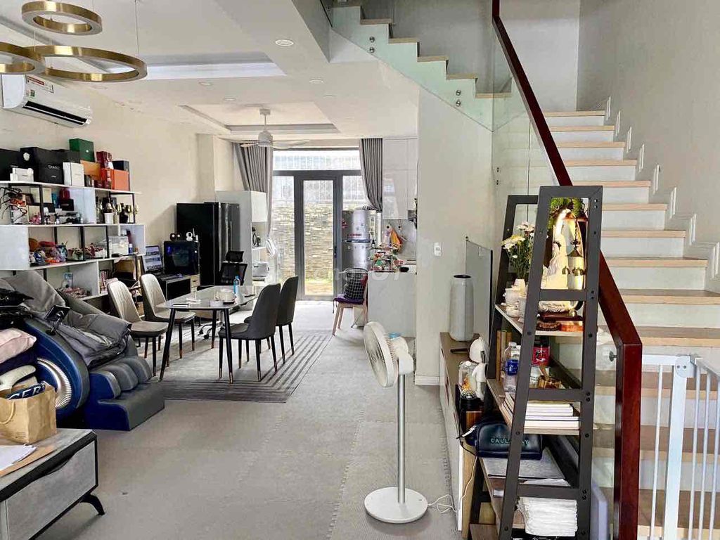 Rent a lavila ant in Nhà Bè - only 25 million per full interior
